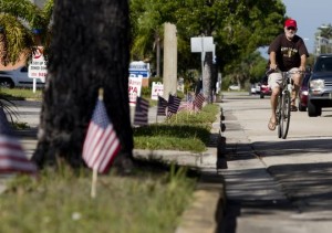 Florida man ordered to remove American flag display