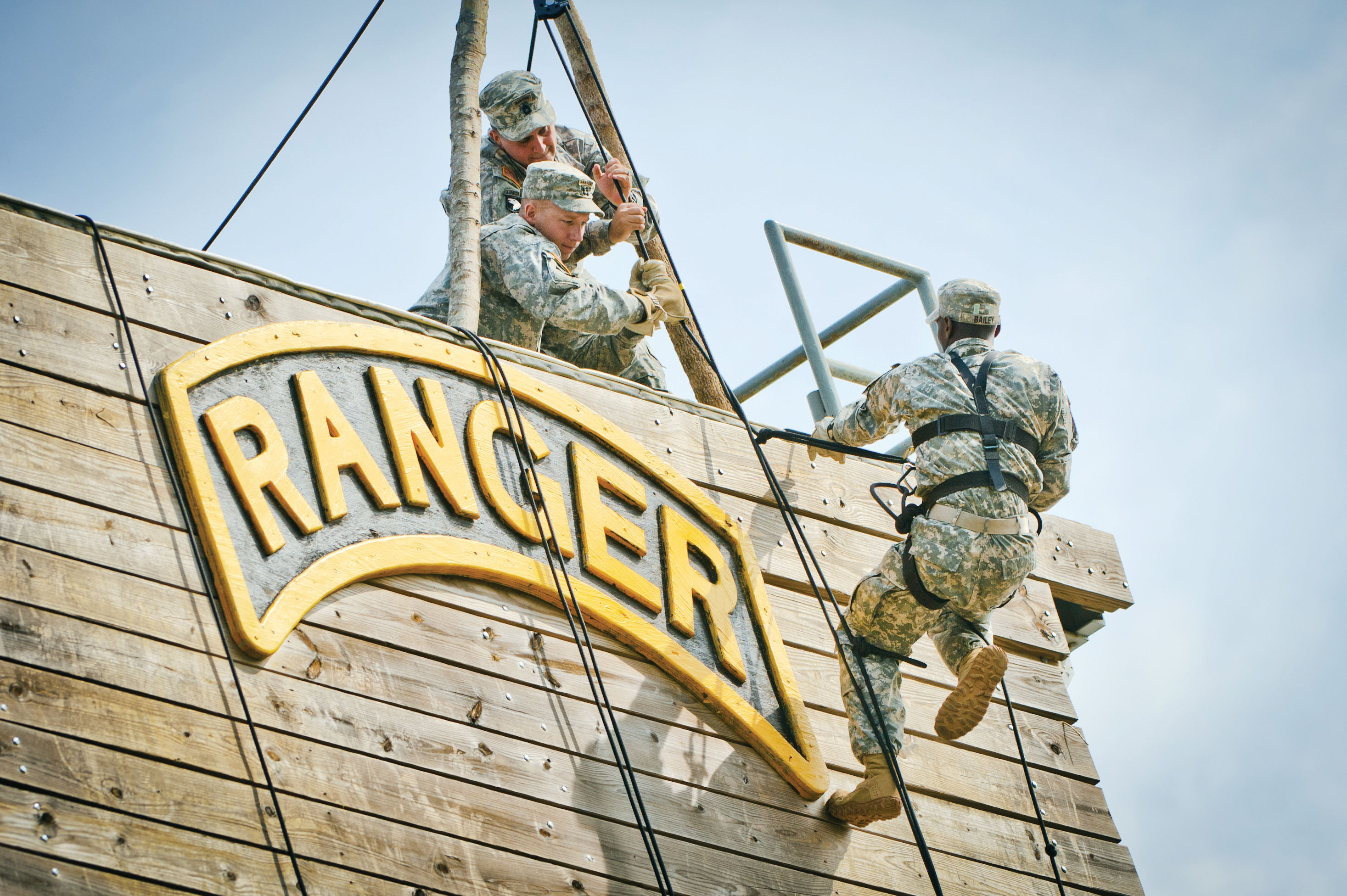 U s army declares elite ranger school open to all servicewomen grunt 